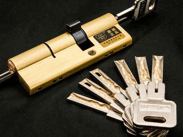 云霄24小时上门开锁公司