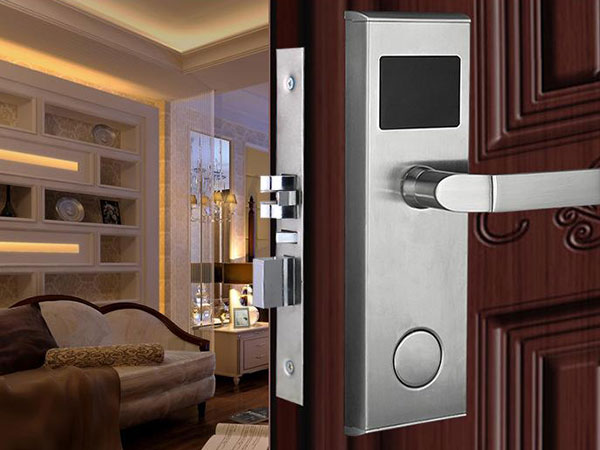 云霄24小时上门开锁公司