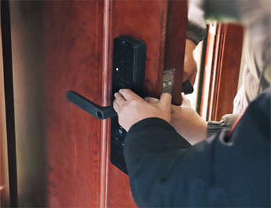 云霄24小时上门开锁公司
